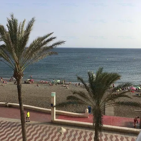 Spacious 1 Bedroom Flat In Almeria, By The شقة المرية